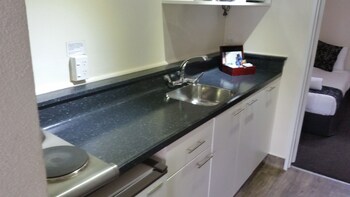 Chelmswood Motel Taupo,Waikato>>Taupo,4 star