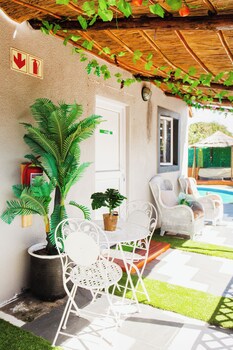 caline vip mews