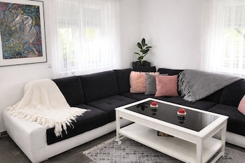 Beautiful 4-Bed House In The Neahe Wien,,4 star