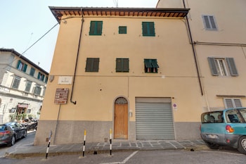mamo florence woodie apartment