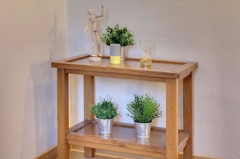 mamo florence woodie apartment