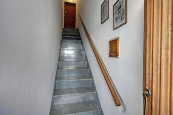 mamo florence woodie apartment