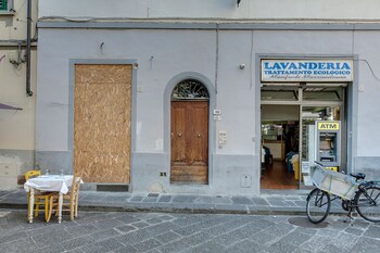 mamo florence zalinda aparment