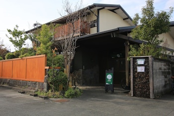 guesthouse tsuki ga kirei desu ne
