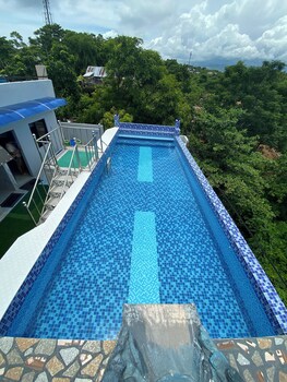 Dantes Hideaway,,3 star