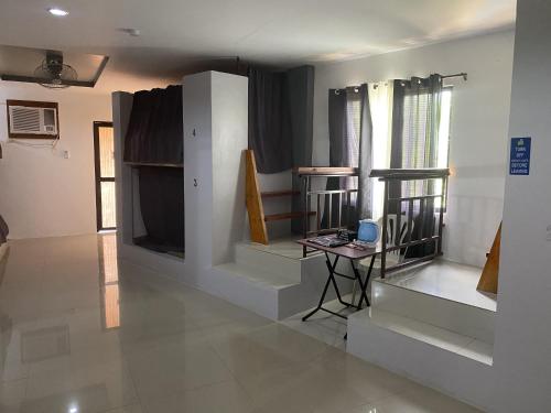 dantes hideaway