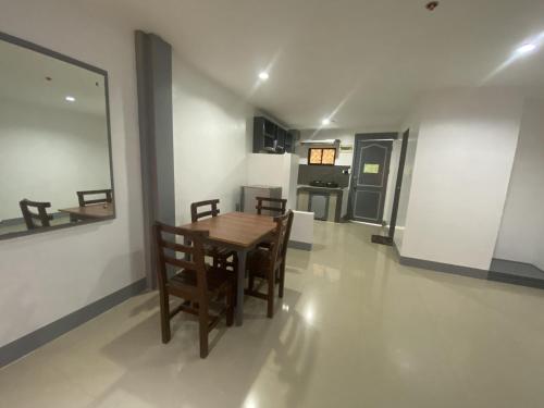 dantes hideaway