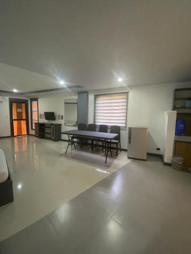 dantes hideaway