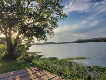 gagees lake view cabana