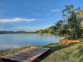 gagees lake view cabana