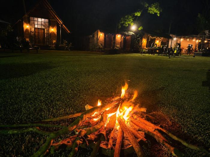 gagees lake view cabana