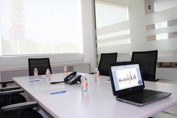 One Leon Poliforum,Guanajuato>>Comanjilla,3 star