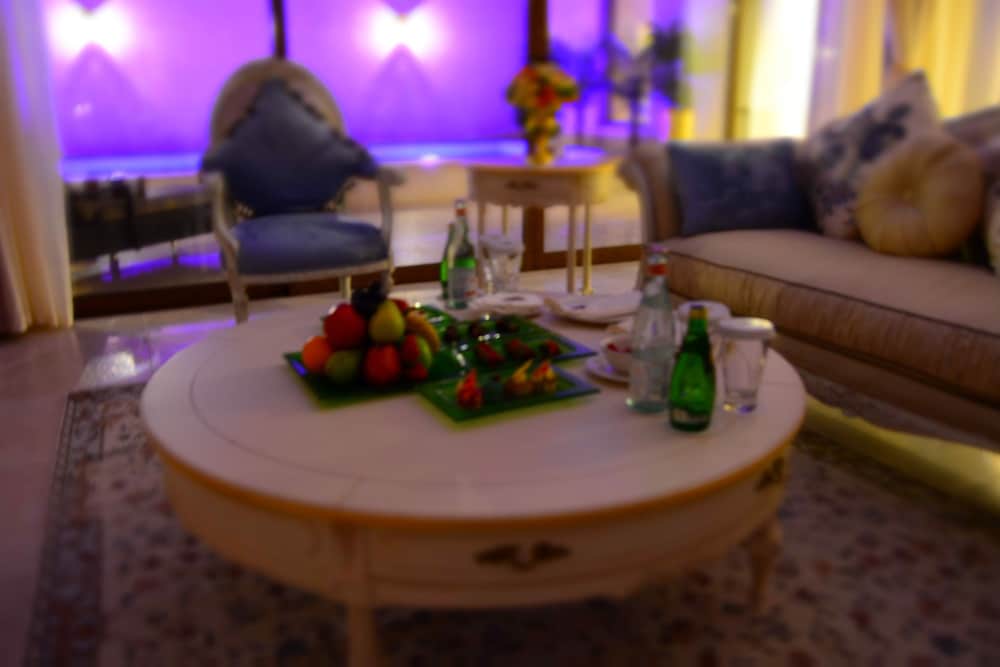 western hotel madinat zayed