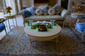 western hotel madinat zayed