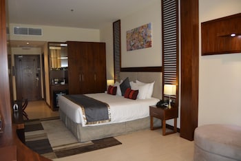 western hotel madinat zayed