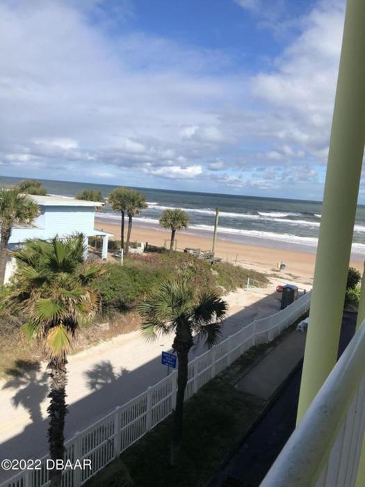 beach happy ocean view at symphony beach club