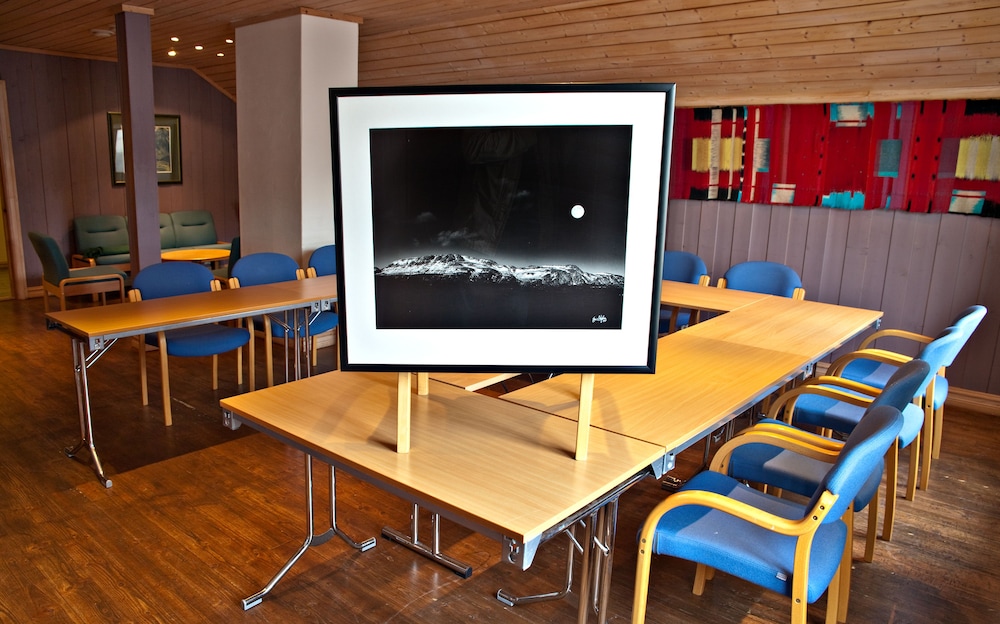 sostrene storaas hotell