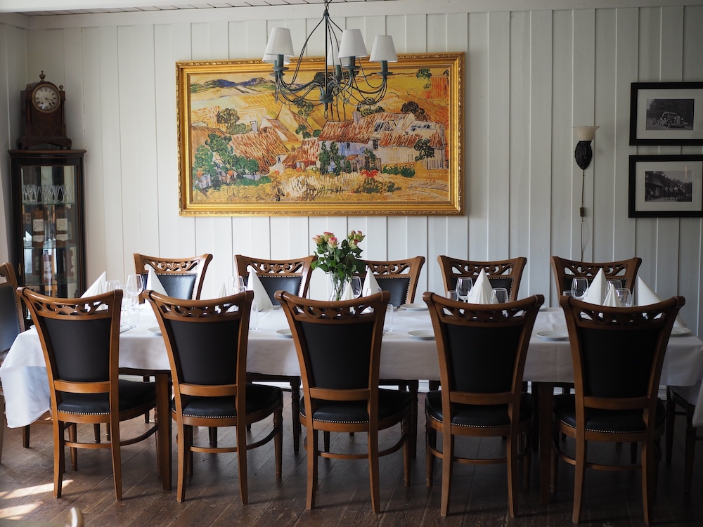 sostrene storaas hotell