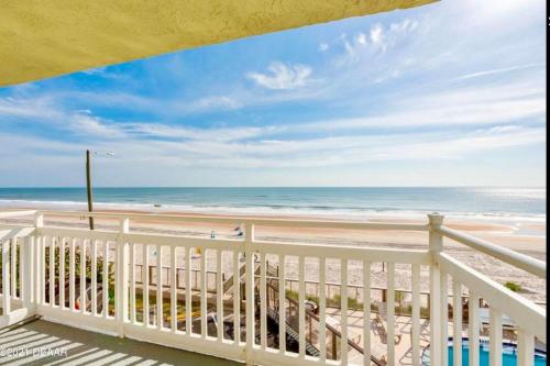 Beachfront Bliss - Ocean Front At Symphony Beach Club,,3 star