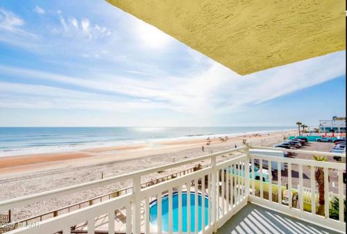 Beachfront Bliss - Ocean Front At Symphony Beach Club,,3 star
