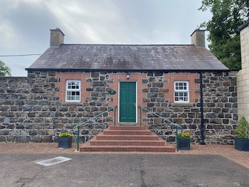 Ballyscullion Park Courtyard Cottages,,4 star