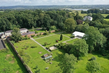 ballyscullion park courtyard cottages