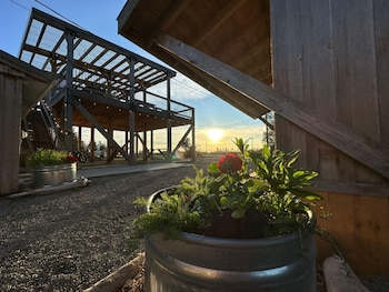 hekates retreat