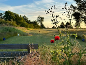 hekates retreat
