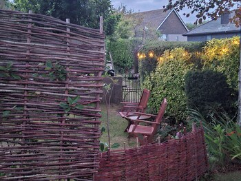beautiful and cosy garden pod saintives
