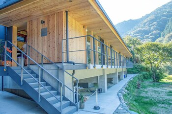 Crossfit Otoyo Strength Tiny House,,3 star