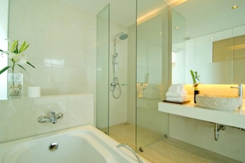 seven zea chic hotel