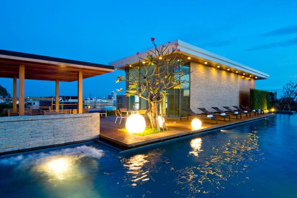 seven zea chic hotel