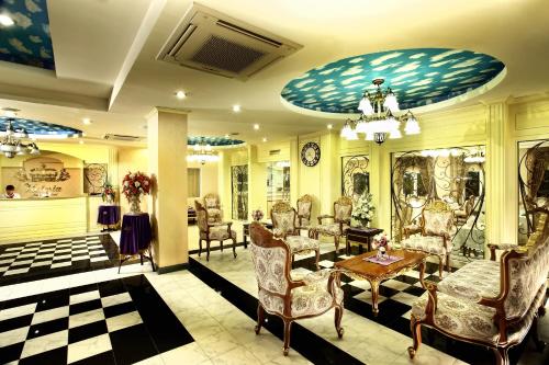 victoria nimman hotel