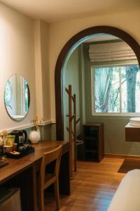 victoria nimman hotel