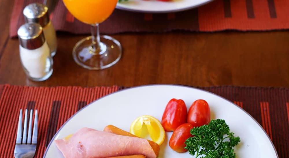 victoria nimman hotel