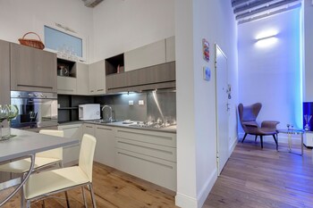 mamo florence anita apartment