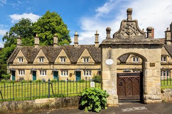 Windsor Cottage-Bolthole In Heart Of Cn,,3 star