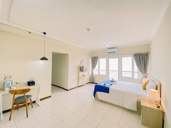 Best Studio (No Kitchen) Apartment Grand Palace Kemayoran Near Jiexpo,,3 star