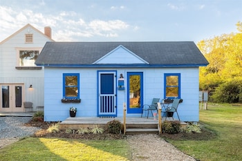 Cape Charles Tiny Livin,,2 star