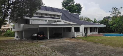 taman duta kl deluxe villa by ubook