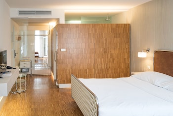 three crowns hotel prague