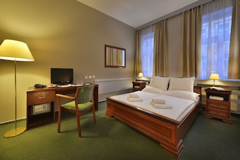 three crowns hotel prague