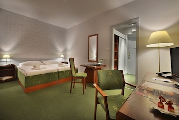 three crowns hotel prague