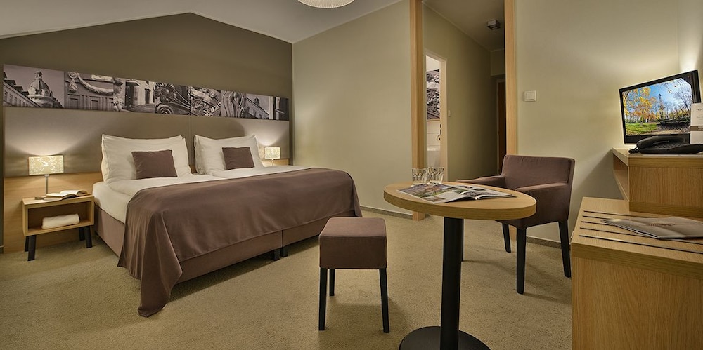 three crowns hotel prague