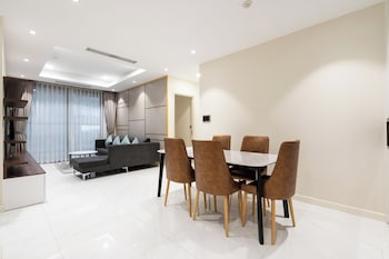 salute de madison luxury apt district 1