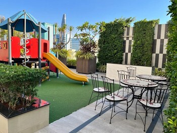 salute de madison luxury apt district 1