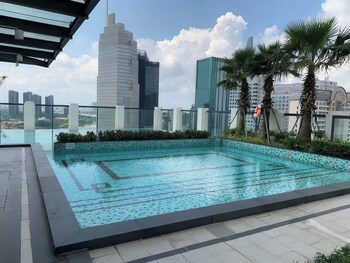 salute de madison luxury apt district 1