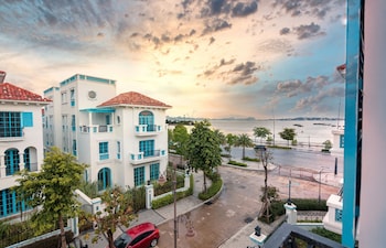 phoenix villas sun ha long