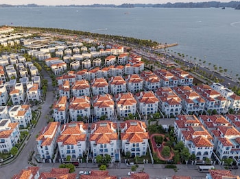 phoenix villas sun ha long