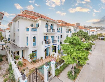 phoenix villas sun ha long